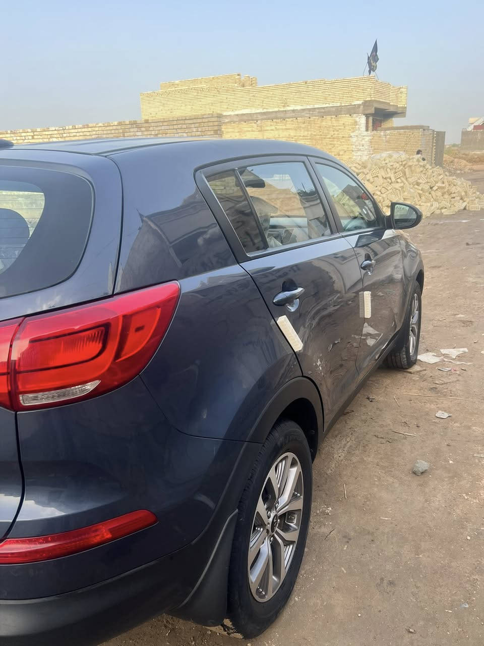 سبورتج2016
رقم بغداد انكليزي بسمي تحويل ثاني يوم
هزه جديده
بيه صبغ باب وجاملغ 
محرك2400
مكاني بغداد المحموديه 
السياره ربع متصرف عليها جاهزه
السعر(140$)
*********** 
***********
