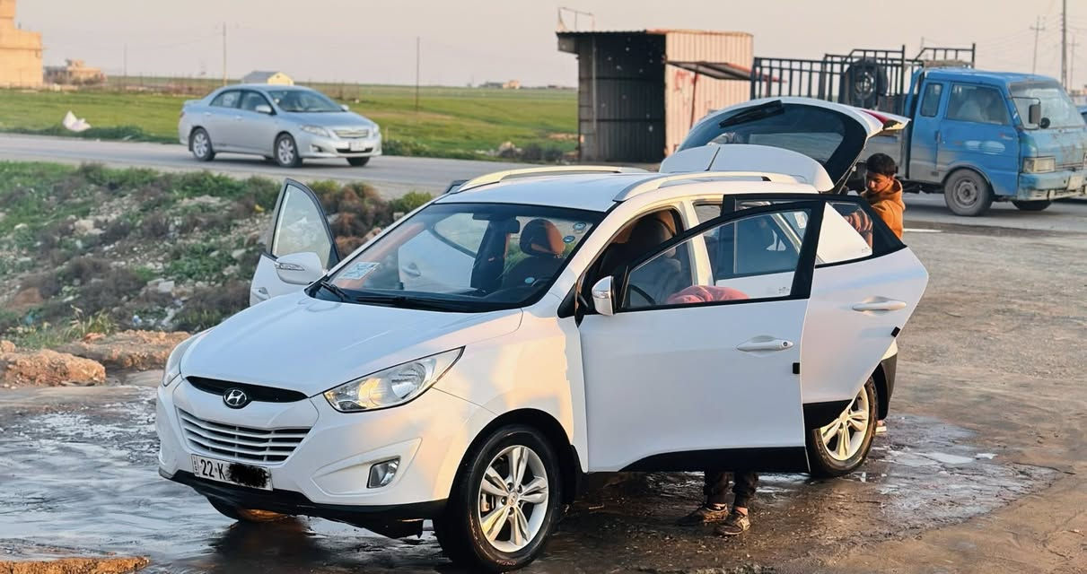 السلام عليكم 
#للبيع_او_ترهم مرواس حسب القناعة 
توكسن موديل 2013 
رقم اربيل وسنويه جديد
ماشيه 152 كم 
محرك لاصرف ولانفخ 
شرط التحويل 
ضررهاا شي بسيط جوا الرقم شويه صبغ فقط 
باقي ملاحضات قليله بدون صبغ 
السعر 145 اتصل وتدلل 
سياره احلى من الصور 
رقم الموبايل /*********** واتساب
