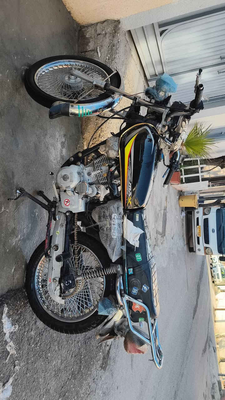 ئەم ماتۆرەم هەیە بۆ فرۆشتن mkz 2021 بەشەرتی هەمو شتێک کارەبایو مەکینەو تایەو ویلی مەنەفێستە لەقوەت بیزارە شوێن سلێمانی رەقەم ;***********
نرخی :380 مەعمەلەیه برایانە ❤
