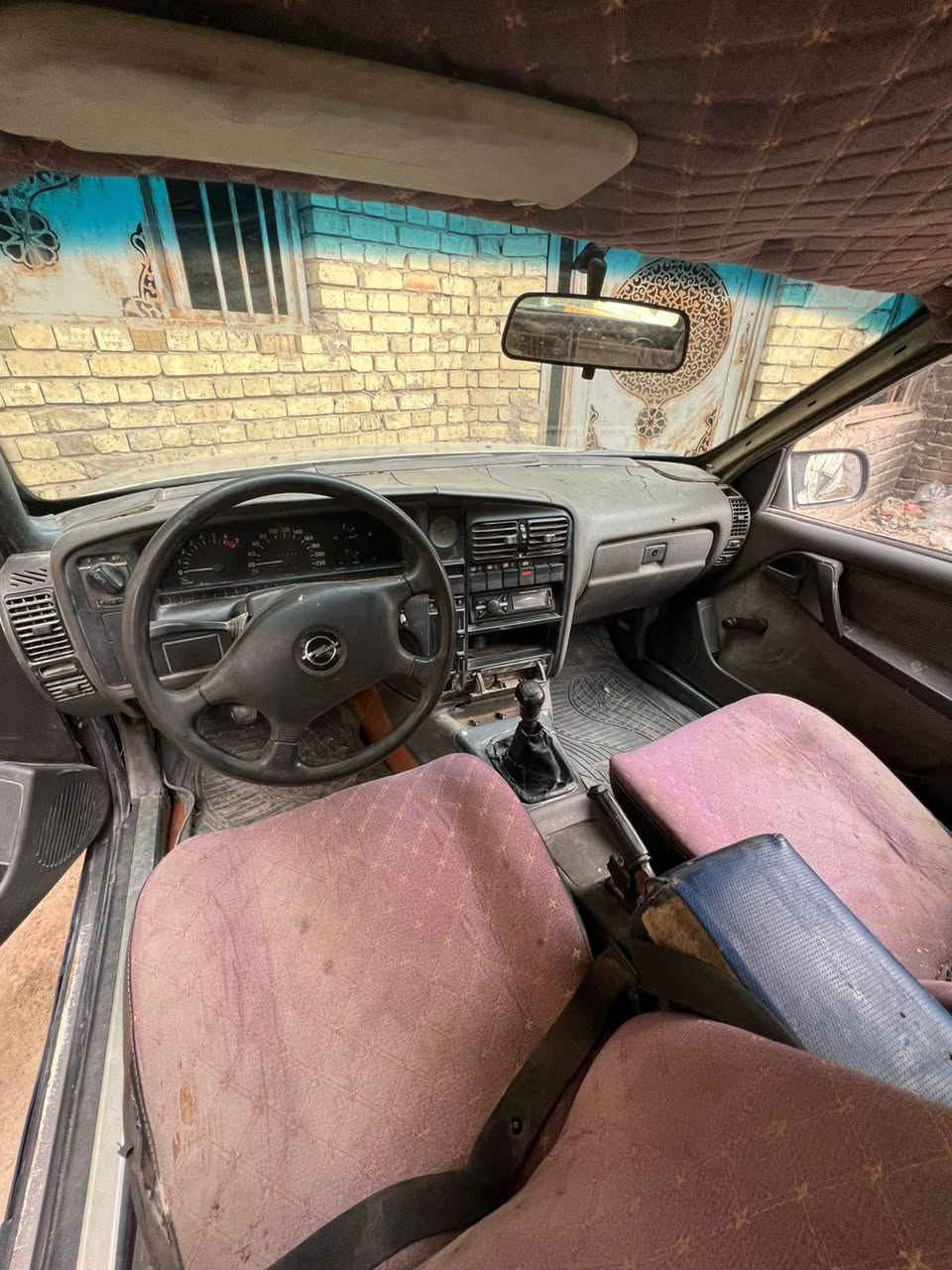 السلام عليكم
سياره أوبل اومكا موديل 87 
محرك 2000 كير ومحرك مكفول ترايك للبصره رقم السياره كركوك 
السعر 18 ورقه  وبيها مجال 
لتواصل ***********
