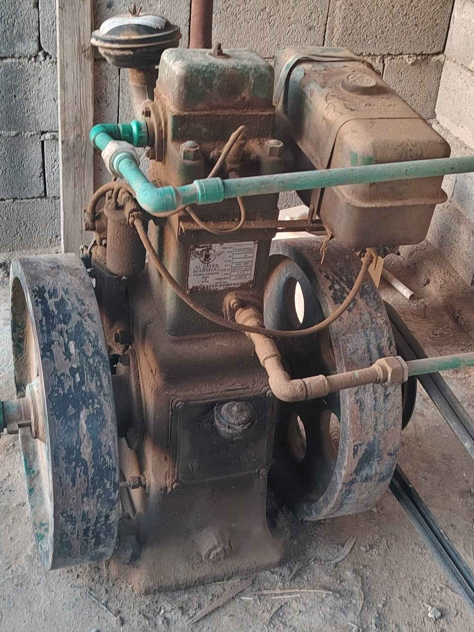مولده هندي لستر ابو 16 مولد كبسه هوه كبسه گاز يصرف بساعه نص لتر گاز تبريده ماء ودهن  رئس توليد 10كيفي
شغال ع الفحص لتواصل ***********
