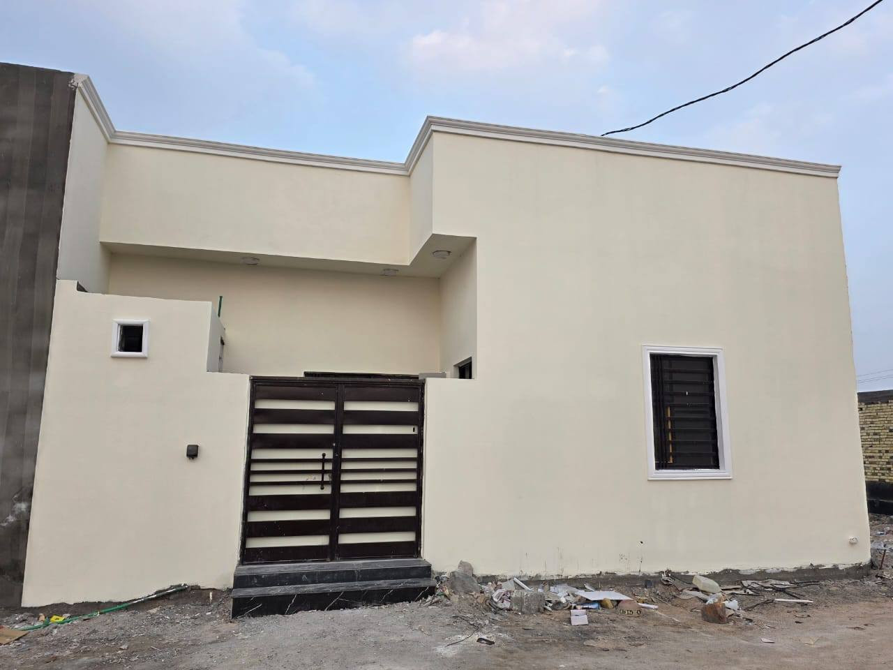 اعلان🏠 اعلان 🏠 اعلان 🏠
✅ يعلن مكتب عقارات فدك ✅

💯دار  للبيع المساحة 100متر في
شط العرب _الجزيرة
   شارع زين العابدين 
قرب خطوت زين العابدين💯

متوفرة كافة الخدمات ماء كهرباء تبليط اناره  

يحتوي

٢غرفة _ديوانية _هول _مطبخ _صحيات

السعر 62 مليون

بناء جديد 2025

جنس العقار طابو ملك صرف زراعي

للإستفسار
***********
***********
