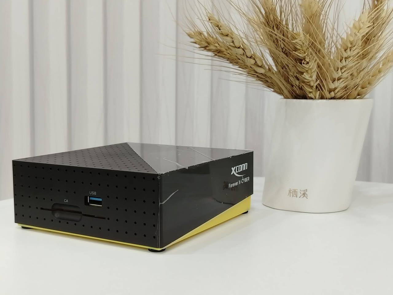 💎 Xconn X-CYBER 4K 💎
✅ سعر 140 الف قفل 😍🤩

🤔 إذا شراي راسلني فقط للبيع 💐

 💎 السيرفر يعمل لحد 2027/3/16 معنها باقي 10 أشهر 🤩✔️💪


**إذا كنت صاحب هذا الإعلان وتريد حذفه لأي سبب، رجاءا أرسل رسالة إلى الدعم الفني**