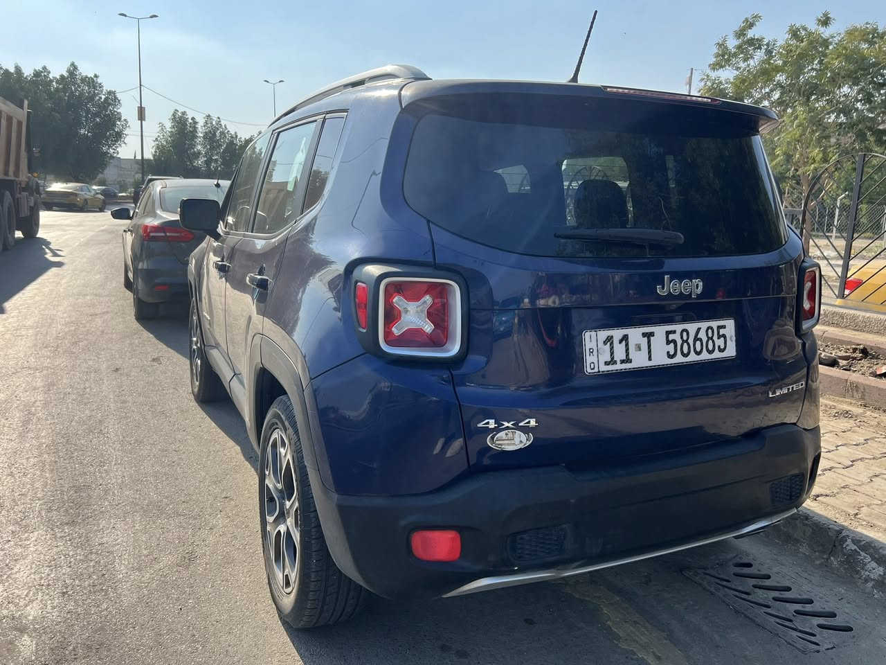 بسم الله الحمن الرحيم
 للبيع جيب رينجد 
موديل 2017
محرك 2400 4سلندر
دفع رباعي
دواخل جلد سياره
تدفىه كشنات وستيرن
شاشه كامره خلفيه 
 تم عمل ادامه للمحرك بل كامل
تخم تاير جديد باتري جديد
تحويل ثاني يوم 
يحتاجلها فقط بوليش وتطبيك بجم
 ب 120 ورقه وبيها مجال للطيبين
تواصل    ***********
مكان التواجد  مجمع بسمايه السكني
