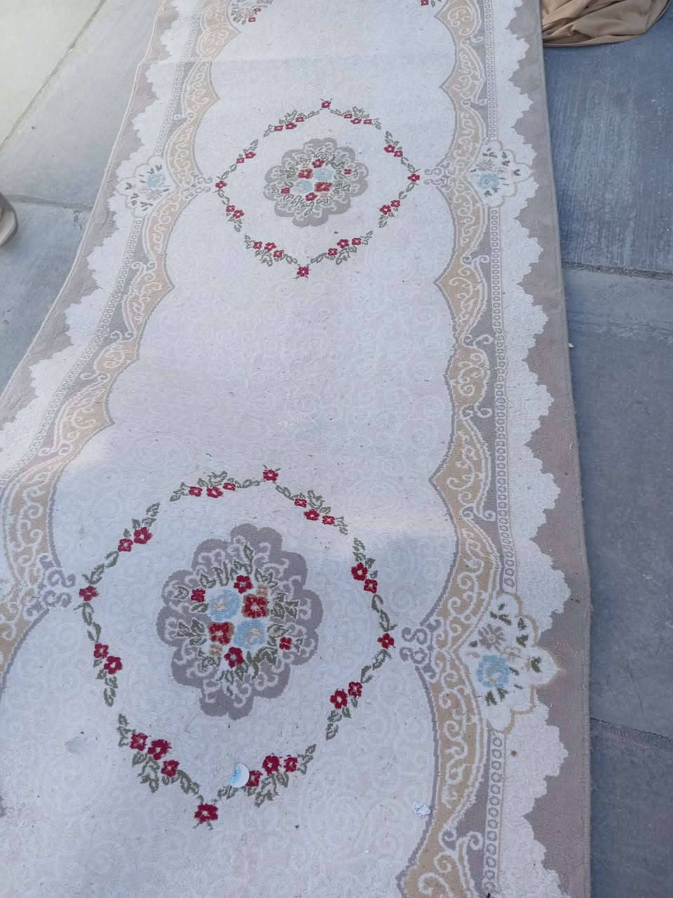 سلام عليكم ورحمة الله وبركاته عندي زوالي للبيع وميز طعام بدون كراسي  *********** اي استفسار ع الواتس بعد غير هاي الصور عندي زوالي
