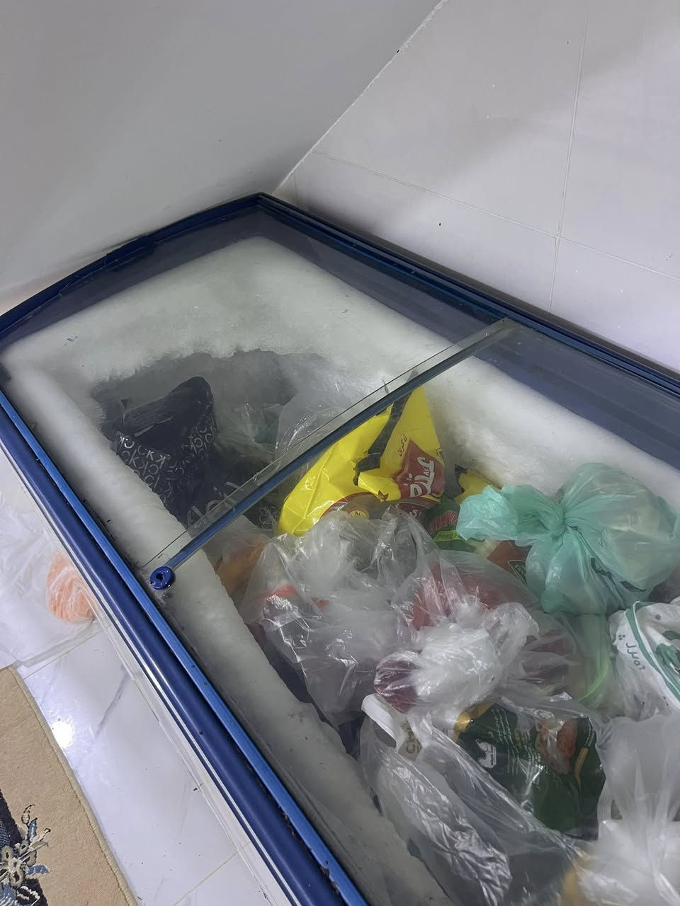 مجمده للبيع سعره 225 وبيها مجال
عنوان كركوك حي العسكري 
رقم ***********
