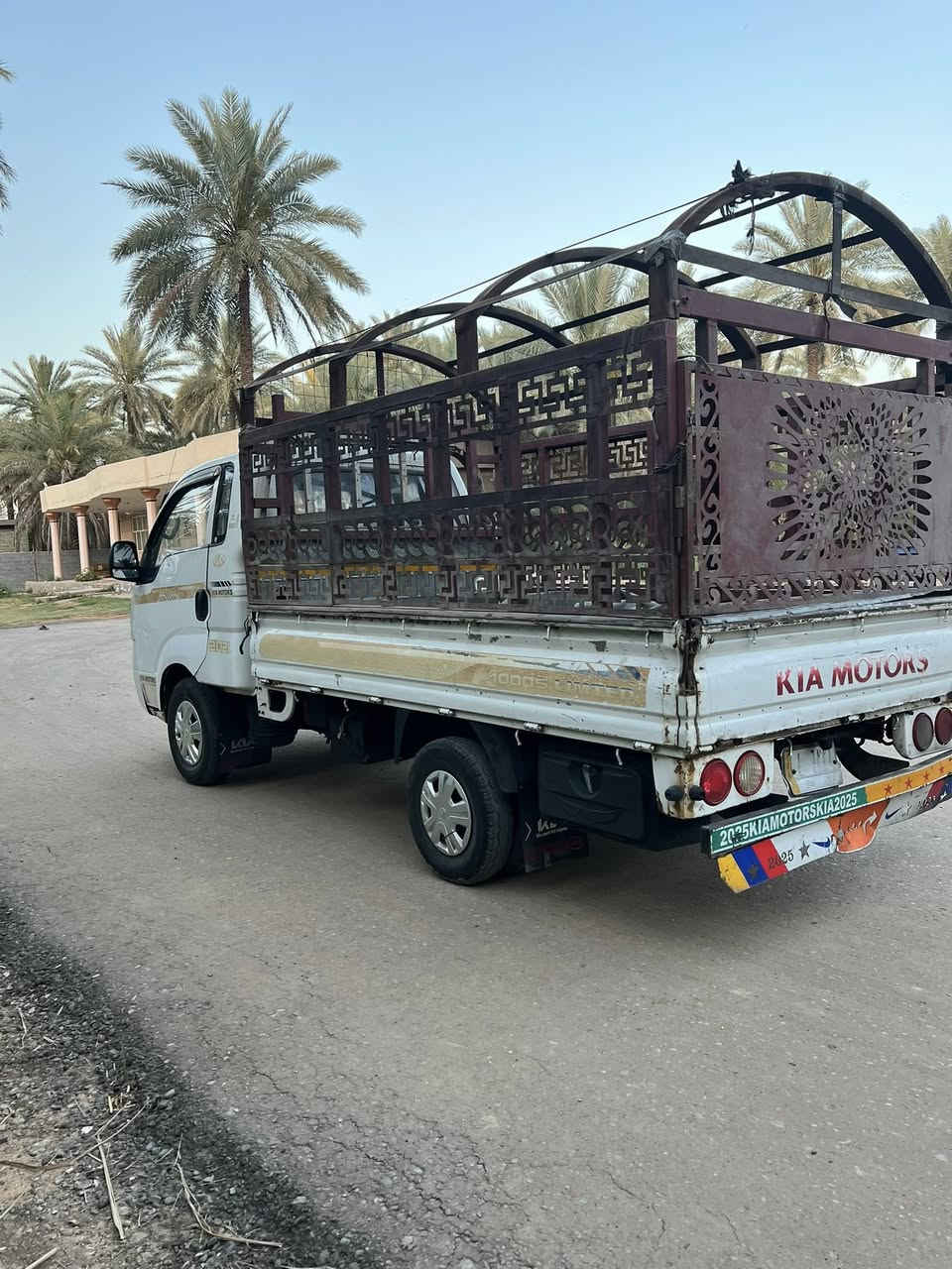 السلام عليكم كيه لبيع مديل  ١٤ سياره جاهزه مابيهه. أي نقص فقط باب السايق بيه صبغ ودوسات الجوه السعر.  ٧٨.  وبيهه مجال سياره بسامينه  مكاني كربلاء الحسينية. *********** شاصي مكفول

