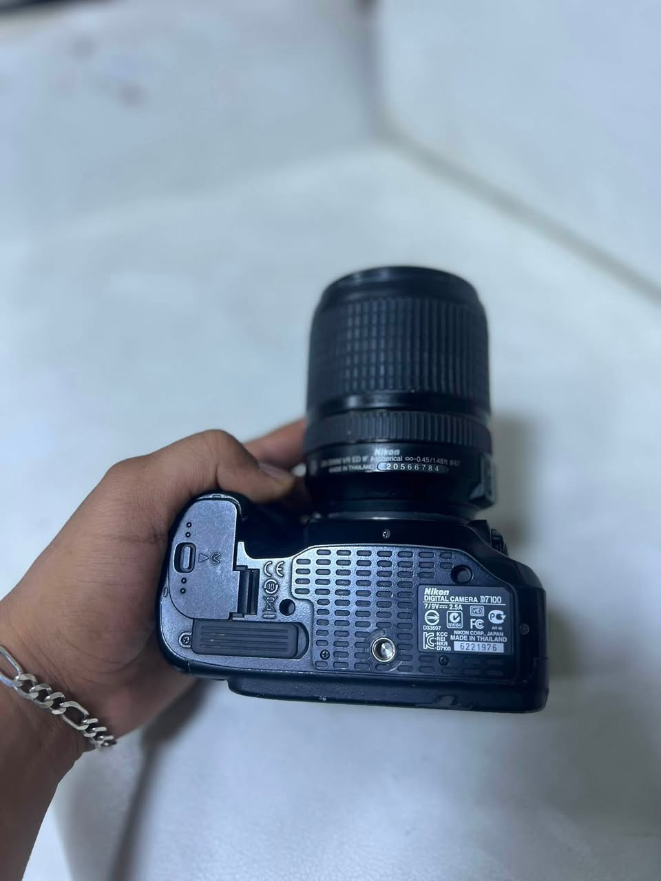 سلام عليكم 
كاميرا نيكون 7100+شاحنه +بطاريه
سعر450 بيه مجال ماعندي توصيل
تواصل على وتساب ***********
