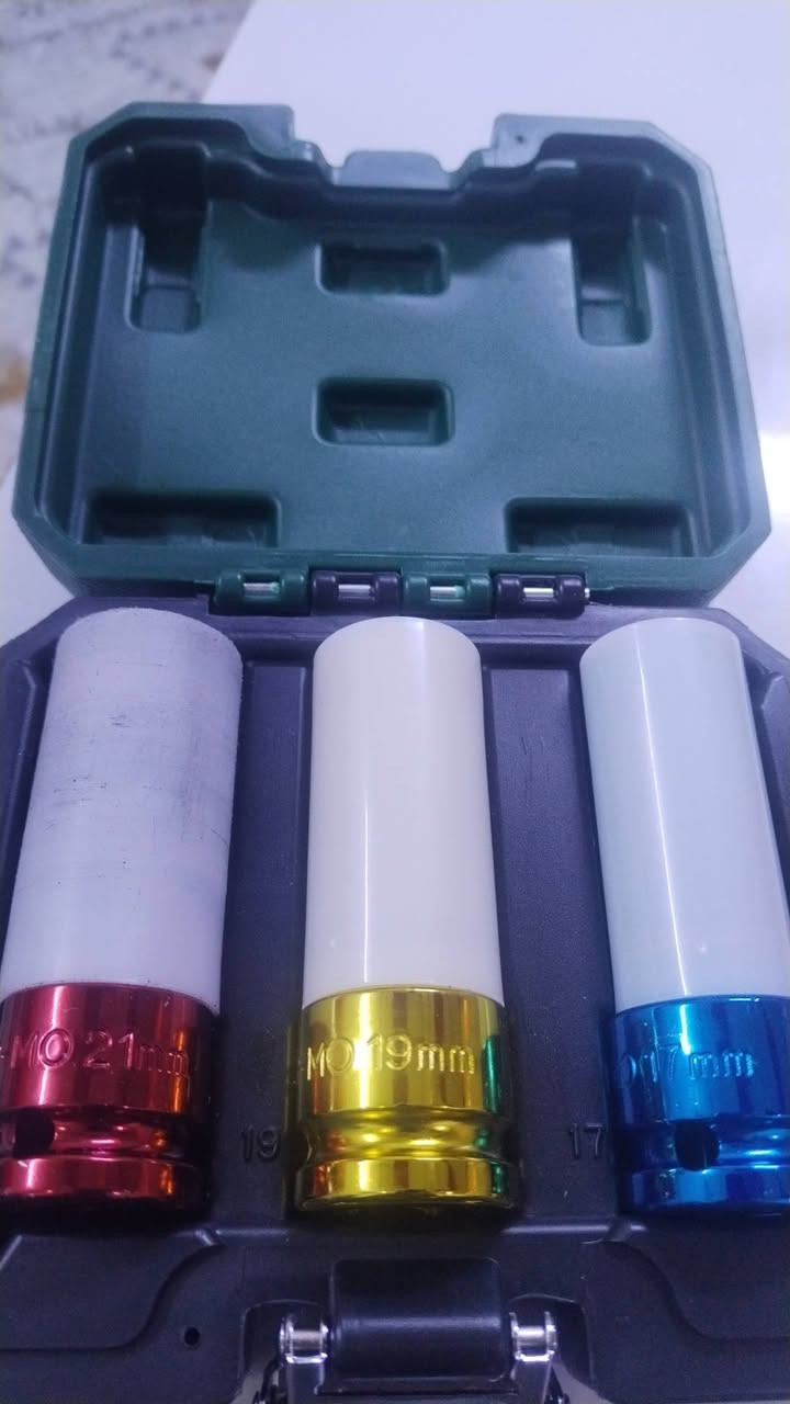 منفاخ  هوه مال سياره نقص صونده وفيشة مال جداحه ديولت ابيعه فحم خلي سعرك بالعافيه
لقم سيت بارك سايد اصلي  رقم ٢١ بيها جلخات بسيطه
راجز لقمه ديولت فارغ جديد غير مستعمل  خلي سعرك واعلى سعر ابيع


**إذا كنت صاحب هذا الإعلان وتريد حذفه لأي سبب، رجاءا أرسل رسالة إلى الدعم الفني**