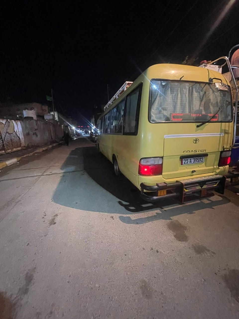 كوستر  شماليه صفره دخول جديد مديل ١٤كفاله كير مكينه واكسل طخم تاير تبريد فول السياره جاهزه فول جهازيه رقم راعي السياره(***********)

