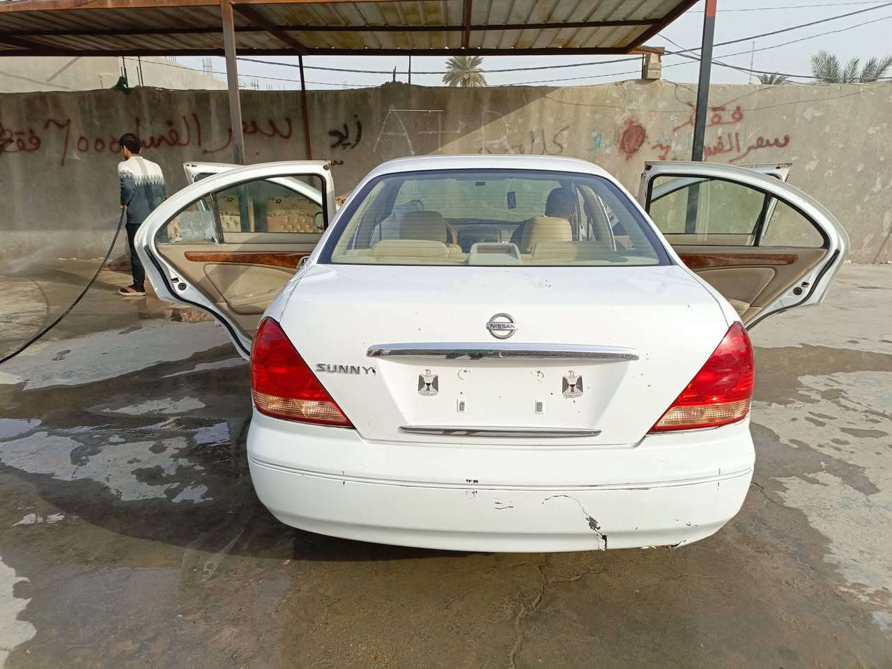 نيسان سني 2006 تأخذ  مرقم كامل بس هزه منتضره مخابره عليه من معقب رقم قادسيه سعر 63وبيه مجال 
***********
