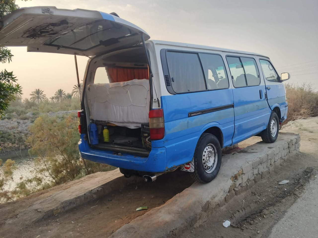 اسلام عليكم  فتون شرطيه 2015  سنويه 2028  مكينه  جديده كير جديد
تخم تاير جدد   صدر جديد السياره خير من الله
 كهربائيات شغاله ***********ناصريه
