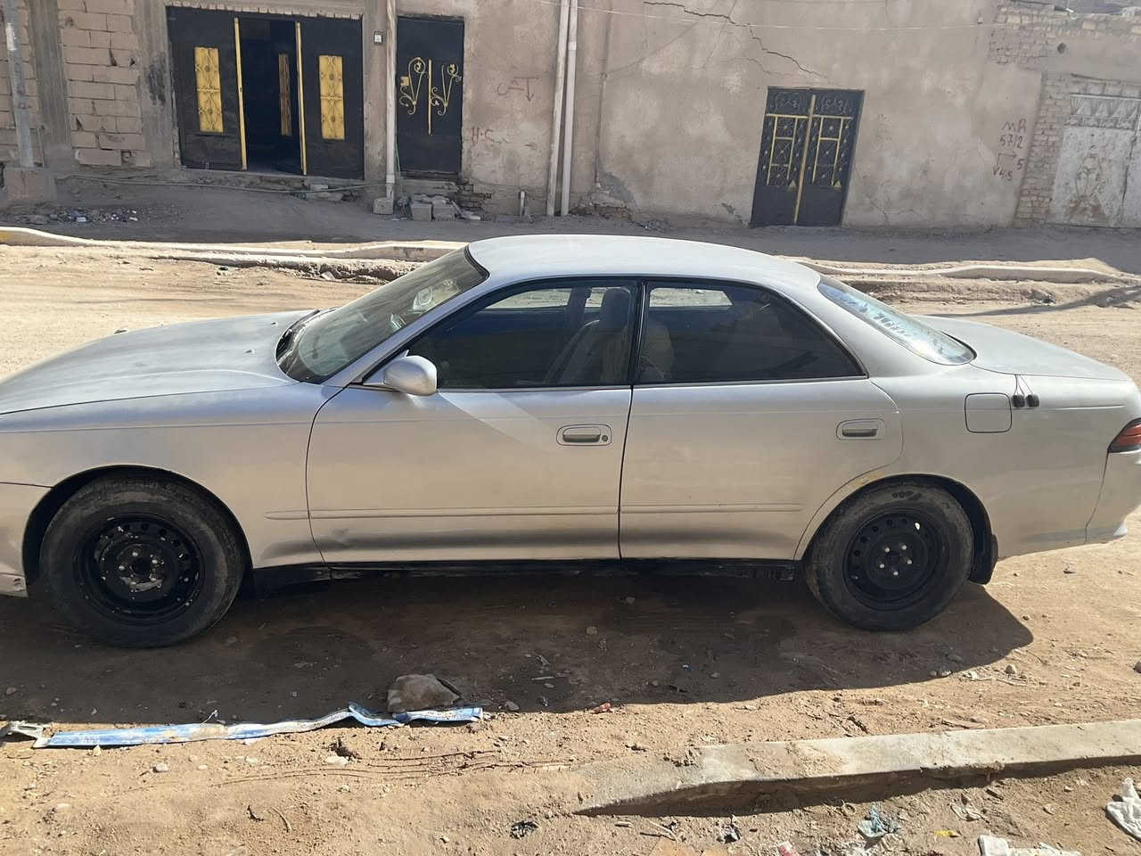 سلام عليكم شباب ، مارك ٩٥ سنويه ٢٧ رقم انكليزي سياره بأسمي تحويل محرك مكفول كير بي عته ثاني نمره وديته للتصليح كلمن يحجي بكيفه تعرفون دكاتره الي عدنه البدي ما مكفول بي جراد وضربه حك ٣ اصابع بالصندوك لا واصل شاصي ولا إبرانكيت  واني  امصور كلشي حداديته ٨٠% سعره ٦٤ وبيه مجال عنواني زبير دروازه يم جامع بسام ***********
