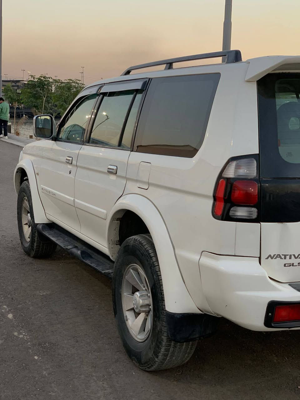 ناتيفا 2008للبيع سياره نضيفه  السعر 100 ***********
