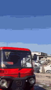 السلام عليكم تكتك ٢٢٢ بشهر التاسع رقم وسنويه نكليزي تكتك خير من الله كبل الشارع بيها ظربه بل الغد ومامرجعينه عدل والباقي كفاله عامه من محرك ومن بدي السعر ٨. وسبعميه لاتصال على الرقم التالي ***********
