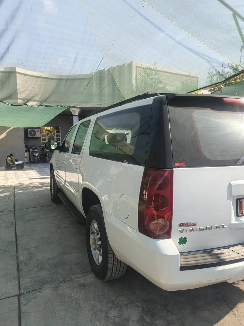 للبيع من رخصة صاحب اللكروب جمسي فحل مديل 2009 كفله من كلشي مكينه كير حداده طخم تاير جاهزه علا اخر حبه خطه بصره بغداد ..رقم انكليزي بسمي السعر 195 وبيه شويه للعلم كير اكسل مال 7 يعني انسئ شغلت التورباين مكان السياره البصره الزبير رقم *********** واذا اكو مراوس جارحر اوبامه ماكو مشكله
