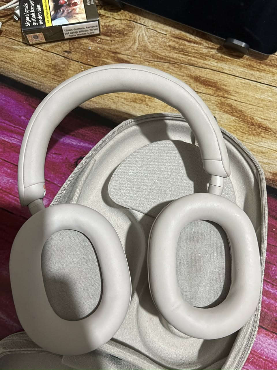 السلام عليكم
سماعات سوني WH-1000XM5 اريد ابيعها 
مستعملها جدا قليل جنت استخدامها اوقات السفر 
ماخذها من تركيا من مكتبة D&R ومخلي فاتورة الشراء موضح بي تاريخ الشراء 
تم التعديل على فاتورة الشراء حتى بس اخفي العنوان ورقم الهوية والتفاصيل الشخصية 
ملاحظة: الضمان ع السماعات جان سنتين من الشركة لكن انتهت فترة الضمان 
السماعات جدا نظيفة 
بطارية بصراحة كلش اطول ولا اذكر اخر مرة شاحنها وما تفقد شحن ابد 
السعر المطلوب 250,000 بيها مجال بسيط


**إذا كنت صاحب هذا الإعلان وتريد حذفه لأي سبب، رجاءا أرسل رسالة إلى الدعم الفني**