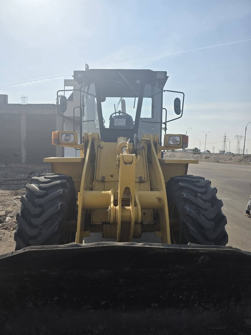 السلام وعليكم كوماتسو دخول جديد المكينه ٦ سلندر  كله على لبلاد المكان بصره رقم التليفون ***********
