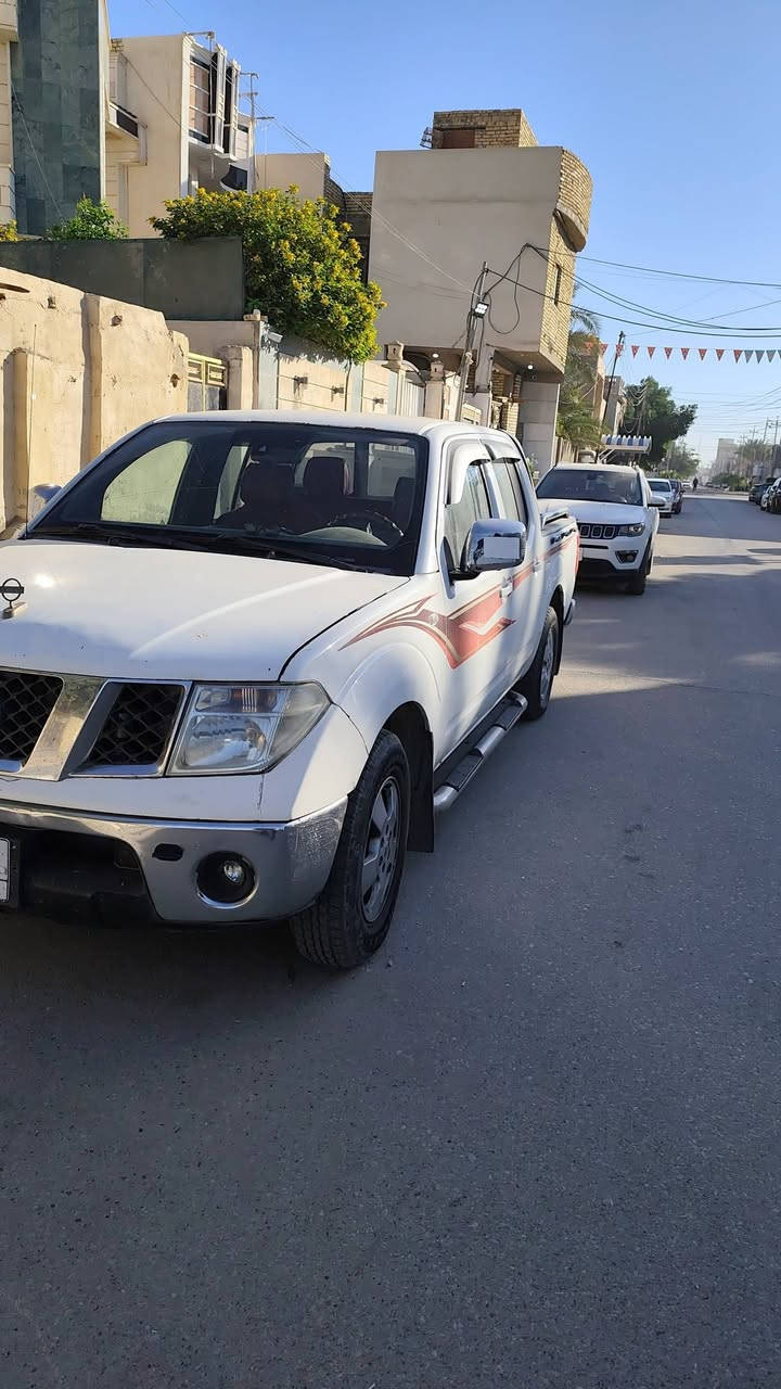 نيفارا 2009
كير ومحرك 3000vvt
رقم بصرة مشروع وطني 
السيارة جاهز كلشي شغال بيها 
للاستفسار ***********
