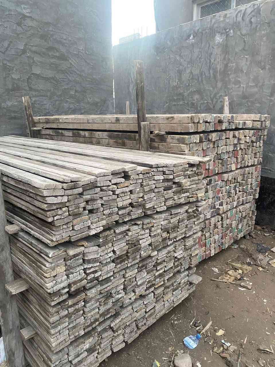 للبيع لوح طول ٤ متر +لوح طول ٣ متر وسير ٣ متر 
العنوان حله 
***********
