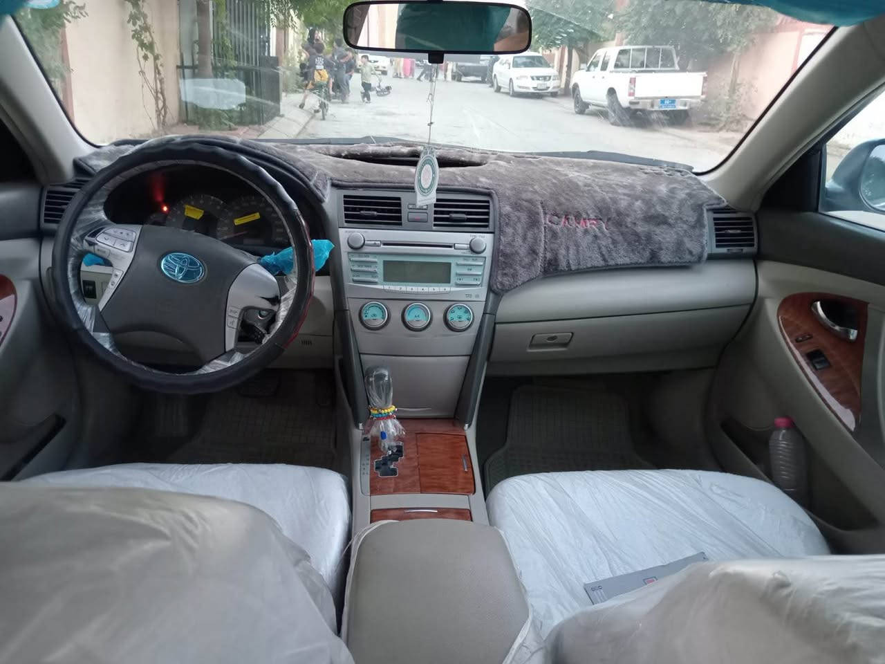 كامري خليجي فول GLX 
رقم سليمانيه  فول السياره 
سياره_ سلايت 
صاج 
برده كهربائيه 
كلشي شرط بيه كير محرك صدر تايرات
سياره جديده حيل 

فقط بارد صغير جاملغ ايسر 
سياره كلين ما بيه ضررر وصبغ ومعجون خاليه من كلشي 
تحويل مباشر 
سياره لون ابيض صدفي  جديده حيل 

الاستفسار الاتصال على 
*********** 
مكلف بالنشر تكريت, صلاح الدين
