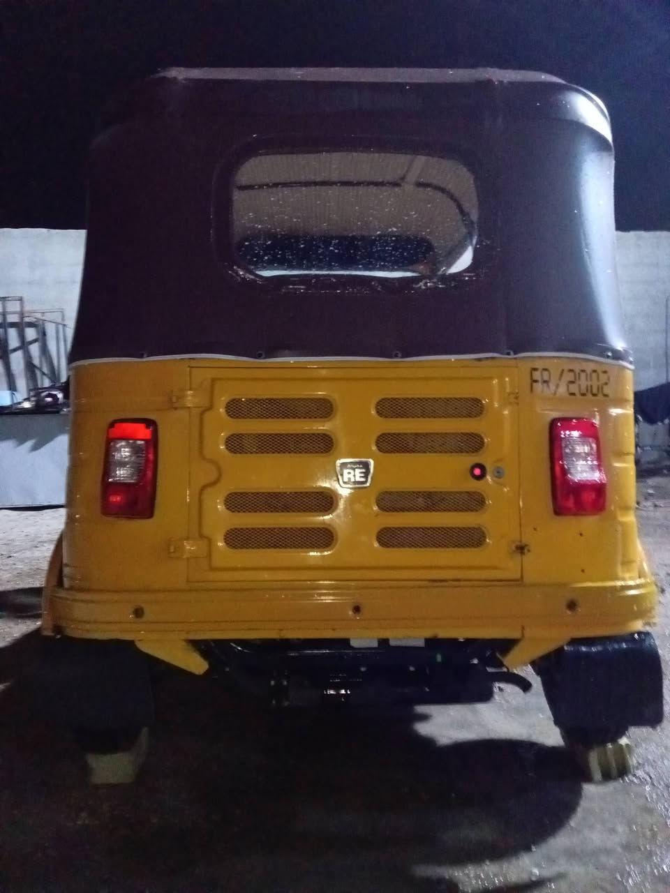 السلام عليكم تكتك للبيع 2019  معمره كامل محركها خير من الله اكفله الك لا فشك ولا تنقيص ولا تبخير الي يريدها يتصل *********** وبل خدمه
