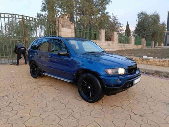 بیێم ٥٣٠ دەبڵ دیجیتاڵ ئکس فایف  ٢٠٠٥ گێڕ مەکینە دوکەڵ بوخار وەرگەڕاو دەحم لێدراوی بەشەرتی سەد فیتەر کوشن هیتەر و چڵد و کارەبا فڵچە ئۆتۆ سوکان ڕاست مەکینە شەش بستن کامڵ مواسەفاتە  چوار ویل و تایەی لۆک گێڕ تۆماتیک و حادیە پاوەر و گەرم جام کارەبا مواسەفاتی تەواو نابێ زۆر بەکێشە بەنزینی کەم دەوێت ماڵی دۆستەو مەسرەفی نیە سعری قفڵ ٢٩گەڵا 
ڕ *********** ڤایبەر واتسئاپ لەسەر کۆڕەک *********** رانية
