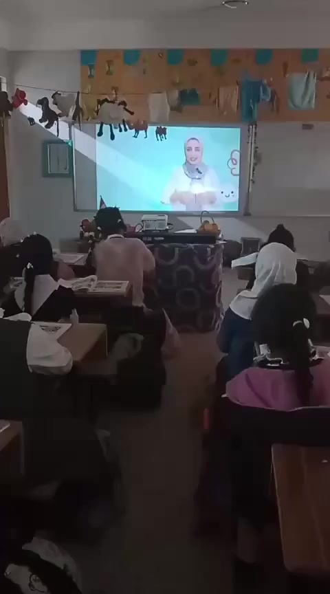 👇👇
عملاق الأداء والعرض من yaber نسخة ال pro
يعني راح تشمر البلازما وتعيش اللحظه 😅😅
جهاز #داتاشو #بروجكتر عارض سينمائي 🎦 🎦
بمواصفات ولااروع
💥 للتدريس والمعاهد وإلقاء المحاضرات
💥 للألعاب ومشاهدة الأفلام والفيديوهات
💥 للكوفي والحدائق الخارجية 
لتجربة عرض سينمائيه ممتازه جدا 🌈🌈
الجهاز امزون اصلي درجه اولى
الدقه full hd1080 يدعم 4k
اللومنز 20.000 حقيقي
التباين 20000:1
مناسب جدا للمدارس والمعاهد وإلقاء المحاضرات
مناسب جدا للألعاب ومشاهدة الأفلام والفيديوهات بدقه ال 4k 
صورة جميله ولااروع
تعديل تلقائي لزاوية السقوط 6D 😱😱
يعمل بوضوح في النهار ولاتحتاج الى تعتيم
واي فاي wifi 5G 🛜🛜 Ultra ضمان بدون تقطيع وبدون حماوه 
بلوتوث Bluetooth  5.2 💯 💯 
سماعات داخليه ستيريو بتقنية HIFI
حجم العرض يصل ل 7 متر
منافذ الجهاز كامله وموضحه بالصور 👇👇
 💥 سعر القطعه فقط 115 الف دينار 💥
العنوان بغداد الشعب وتوجد خدمة توصيل 5 آلاف لكافة انحاء العراق
للحجز والاستفسار مراسلة الخاص او التواصل عبر الواتس على الهاتف ***********
صور اكثر وفيديوات عن الجهاز في التعليقات 👇👇
#داتاشو #بروجكتر #سمارت #عارض_سينمائي
