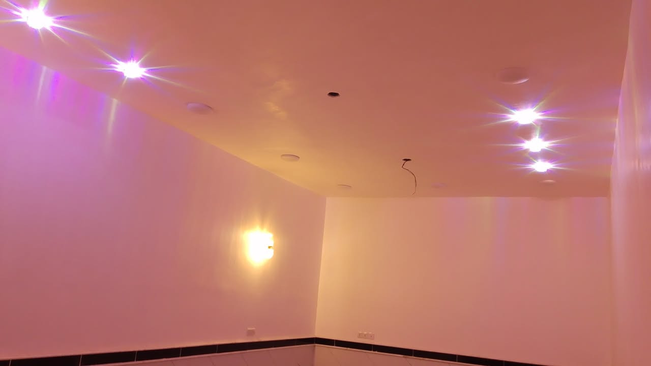 بيت للبيع الحقل الرابع خلف الملعب بناء جديد مساحه 250
حر ما مطلوب اسكان 
***********
