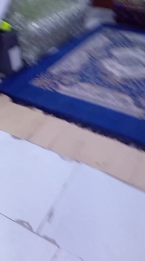 اللهم صلى على محمد وال محمد بيت للبيع مساحة 125 طابقين مستوي الشارع بي 5غرف ماء خطين كهرباء ثري فيز مطبكة الأرضية كاشي مكان حي سفير خلف سواق أبو عراق الفرع على اليسار سعر/110 وبي مجال/*********** بي واتساب
