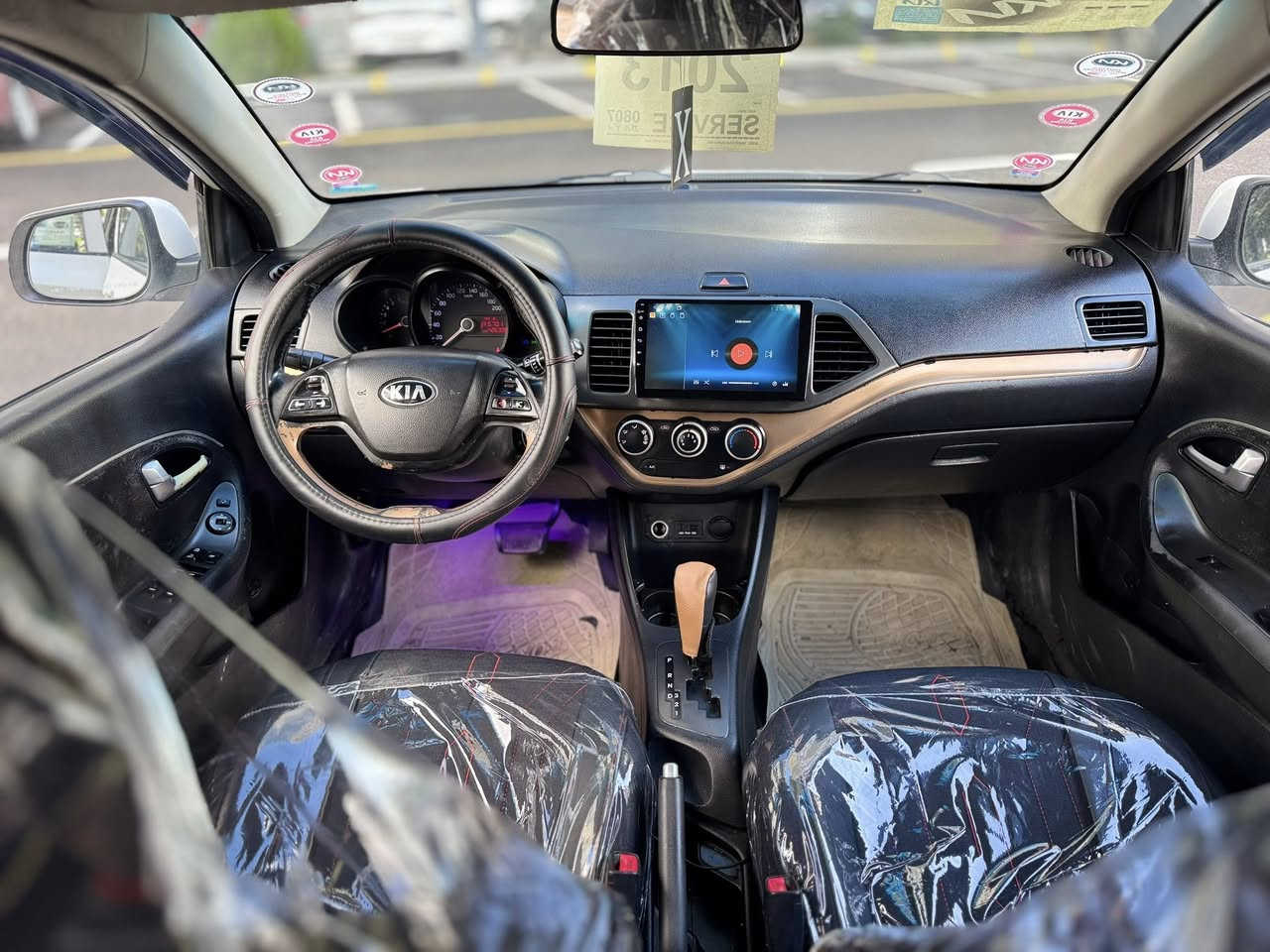 للبيع كيا بيكانتو موديل 2013 وارد خليجي كفالة عامة بدون صبغ مواصفات نص فول كير توماتيك شاشة كاميرا دبل سويج السيارة جاهزة ونظيفة السعر بلاش 88 ورقة وعليها غرامات 4 ورقات تنزل من السعر مكان سيارة دهوك *********** ***********
