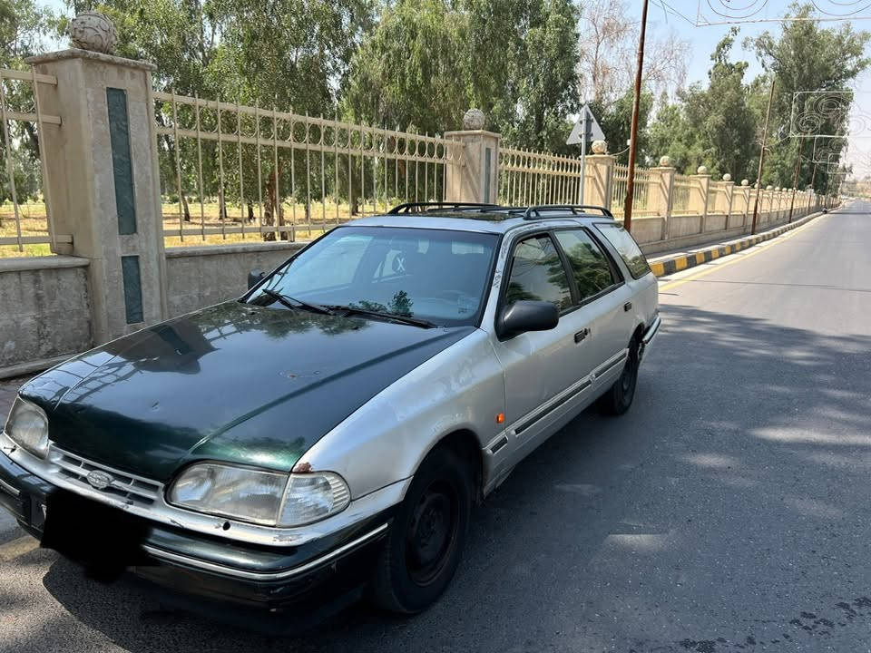 فورد سكوربيو 92 كير عادي 4 سلندر صاحبها الشرعي موجود شرط التحويل
السعر 25 وبيهه مجال 
للاستفسار /***********
