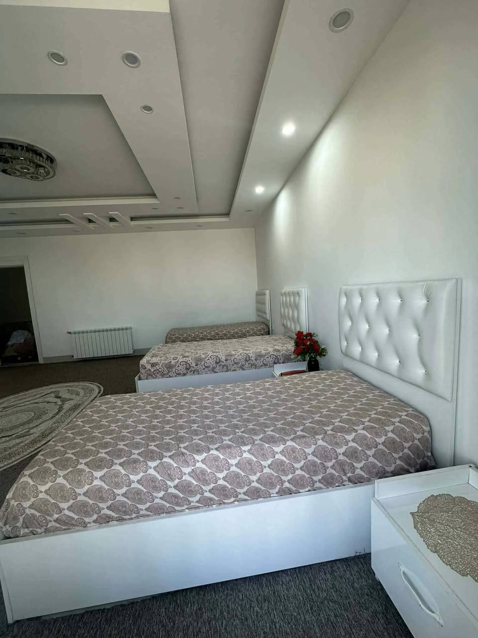 تاغمێکی زۆرتازەو بێ عەیب پێنج پارچەیە بەدۆشەکەوە دوملوێن زیاتر پێدراوە بەکەمتر بەئەفرۆشرێتەوە 
شوێن هەولێر


**إذا كنت صاحب هذا الإعلان وتريد حذفه لأي سبب، رجاءا أرسل رسالة إلى الدعم الفني**