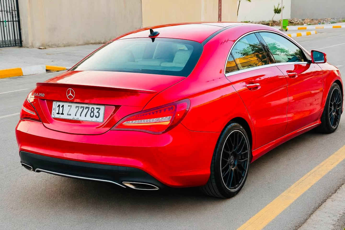 السلام عليكم
مارسيدس GLA 250. 
 2019 للبيع او مراوس 
وارد امريكي صور الحادث بالمنشور  فقط دعميه بدون دواخل 
ماشيه 80  الف 
رقم بغداد بسمي 
فول للاخير 
بچم  محدث AMG
 المازدات  محدث AMG
المواصفات
بصمه 
بانوراما 
كشنات كهرباء
كشنات خزن
تدفئة كشن
سايد بريك بصمه
شاشة كبيرة
ماوس شاشه
كاميره خلفيه 
اشاير مري
مري كهرباء
رادار مري
تركشن
كير مثبت سرعه
مري اوتو
لايت ليد نهاري
بك لايت Led
مازدات داينمك هايلوجي
مكان السياره 
بغداد بسمايه
السعر  173 ورقه بلاش سياره 
***********
