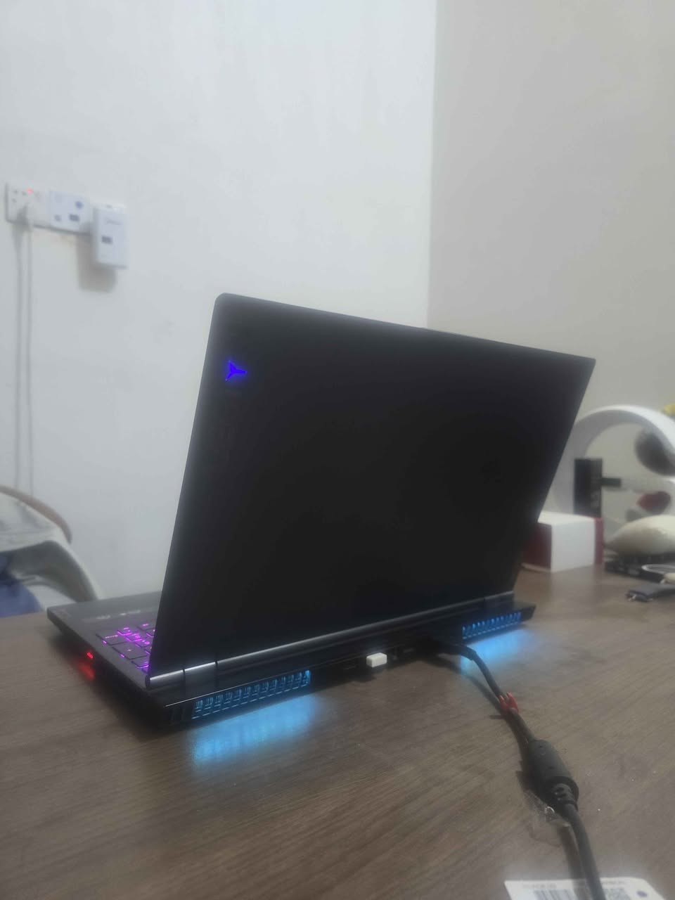 Intel Core i7 i7-10875H 2,3GHz 15.6" 1920x1080 IPS 60Hz 1000GB SSD M.2 16GB DDR4-SDRAM Windows 10 Home NVIDIA GeForce 2070 6GB GDDR6 الرمادي, الأنبار


**إذا كنت صاحب هذا الإعلان وتريد حذفه لأي سبب، رجاءا أرسل رسالة إلى الدعم الفني**