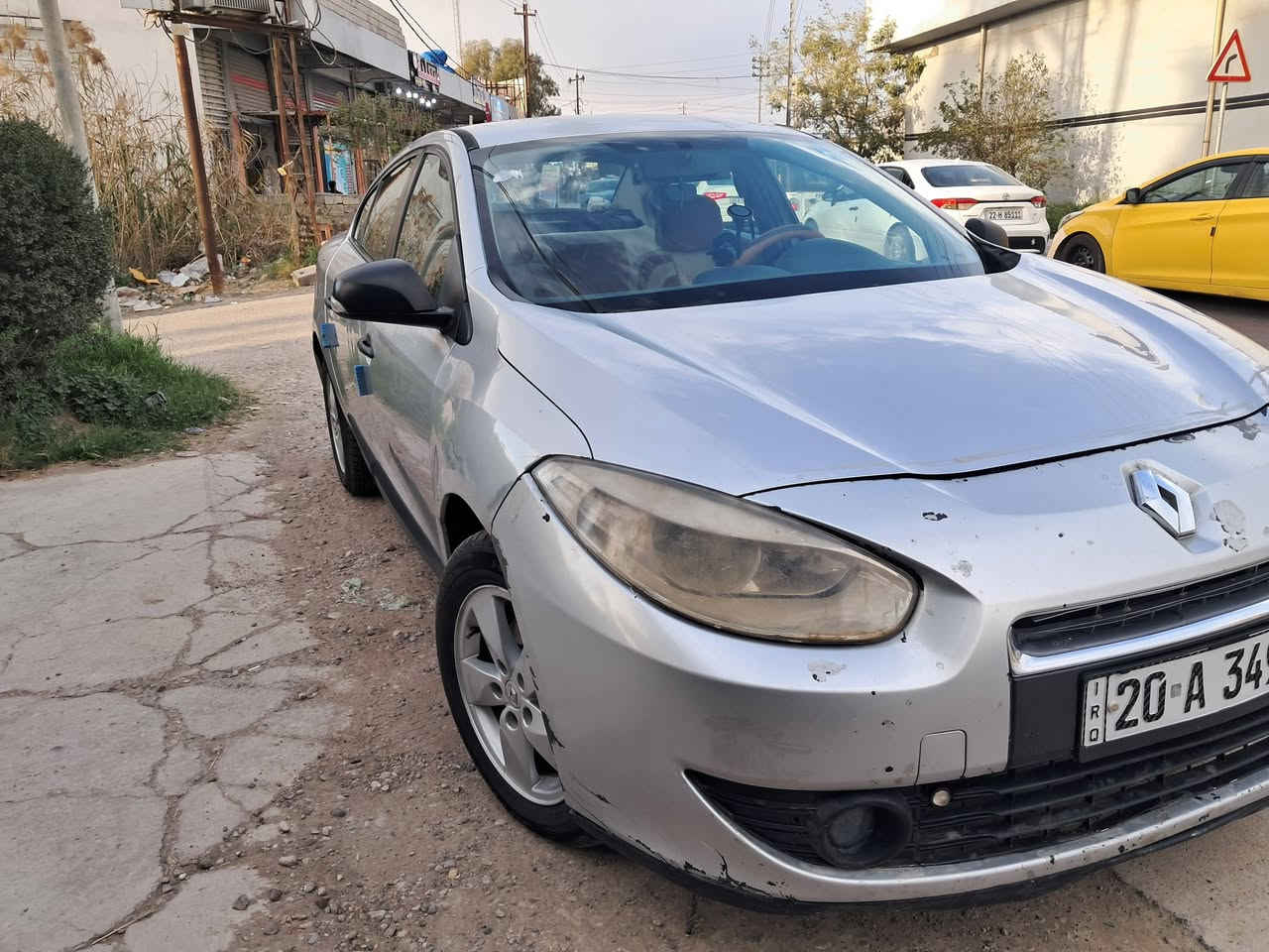 رينو ٢٠١٣ كير AT رقم جديد بيها صبغ جامرلغ خلفي مكان السياره بعقوبه استفسار هاتف ***********
