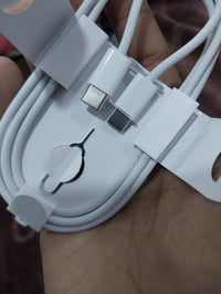 شاحن اصلي • ٣٥ واط • مع توصيل