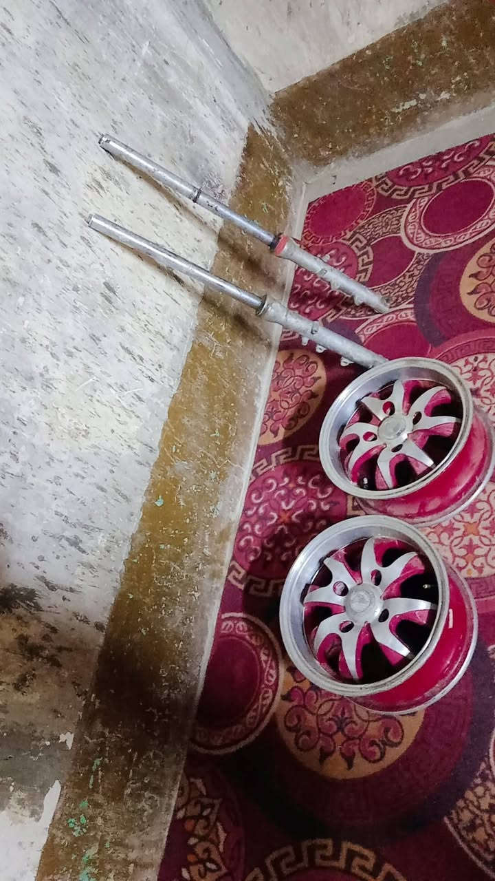 ويلت نضاف سعر 45 الكسن ودبلات شغالت عوزه الكسن بس عرموطه سعر 75الف ***********
