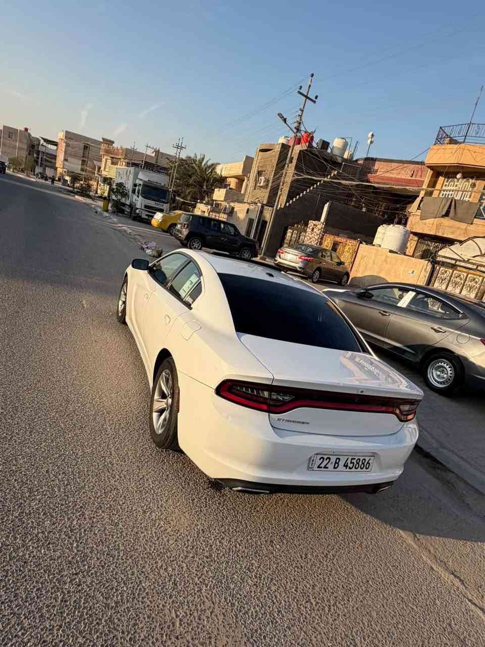 دودج جارجر وارد كندي ٢٠١٦ sxt كفاله عامه 
رقم اربيل ماشيه ٩٠ ميل 
مواصفات فتحه شاشه تشغيل عن بعد سماعات اللباين كشنات امامي تدفئه سياره جاهزه للأخير طخم تاير حداديه تبريد مكينه كير اكسل كفاله 
سعر٢٣٠مجال بسيط 
عنواني بصره 
بيها الدعاميه الاماميه مصبوغه وبارد كد اربع صابع بل بنيد ما بين فقط
رقم ***********
