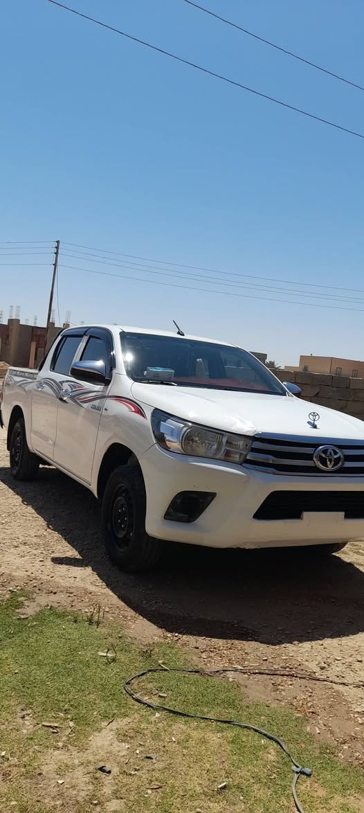 بيكم مديل 22  ادوات السعر 140ورقه وبيها مجال التواصل علا***********
