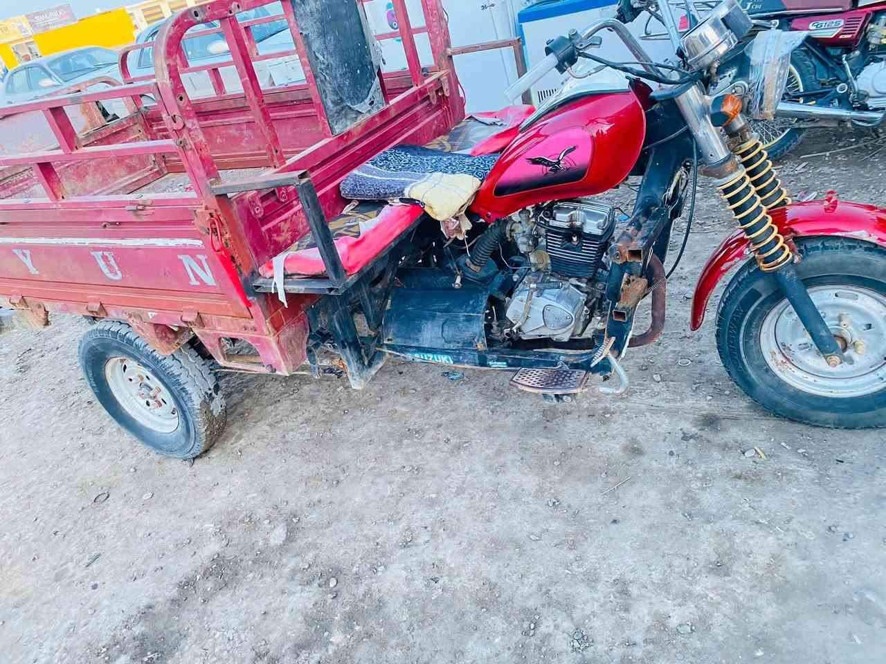 ستوته للبيع نضيفه كلشي مناقصهة موديل 18 مكان غالبيه السعر سبعميه وخمسين بيهة مجال شي غليل***********
