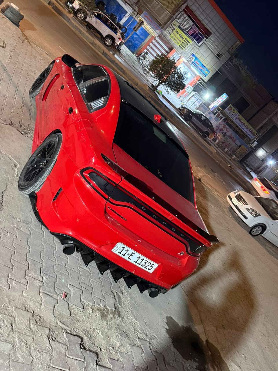 السلام عليكم
تشارجر موديل 2015 ار تي ماكس 
سيارة حلوة ونضيفة احلة من صور 
حادثهة موجود بلمنشور 
مواصفاتهة معروفة فول 
السعر 175 وبيهة مجال بسيط 
العنوان الشعب
للأستفسار ***********
