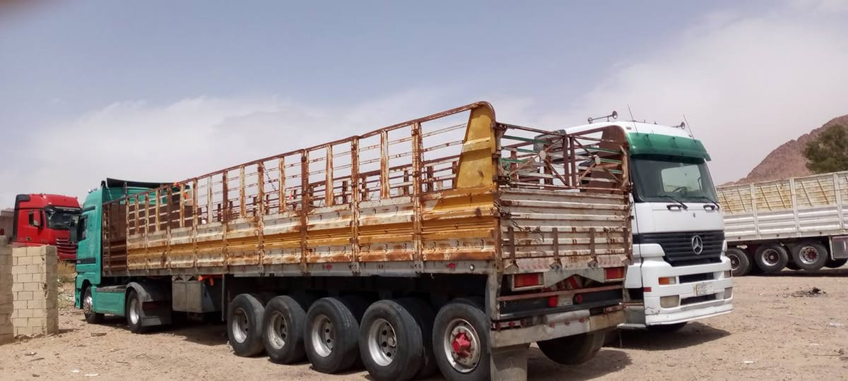 اجناب طول 13متر و 60سم العلو 175انضاف حتى ماصابقهم واضحات للبيع السعر 32 بغداد  متواجد واتساب وفيس ***********
***********
