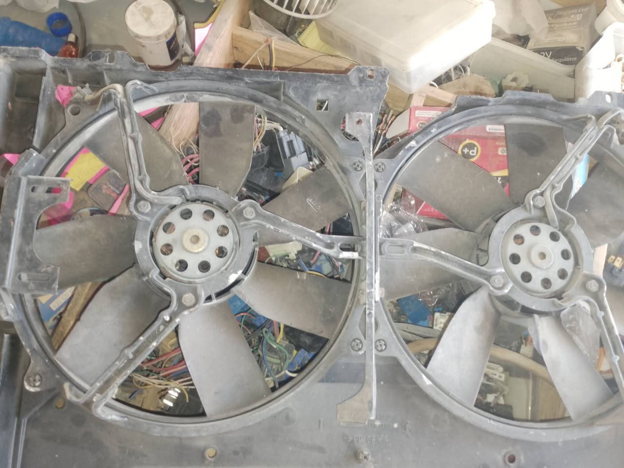 مروحه تبريد مارسدس حاويه للبيع اتصل وتدلل ***********
