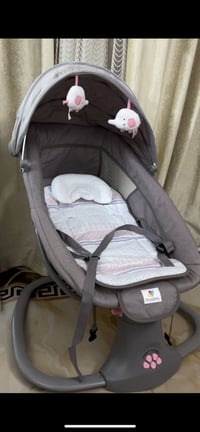 كرسي طفل • هزاز كهربائي • بغداد