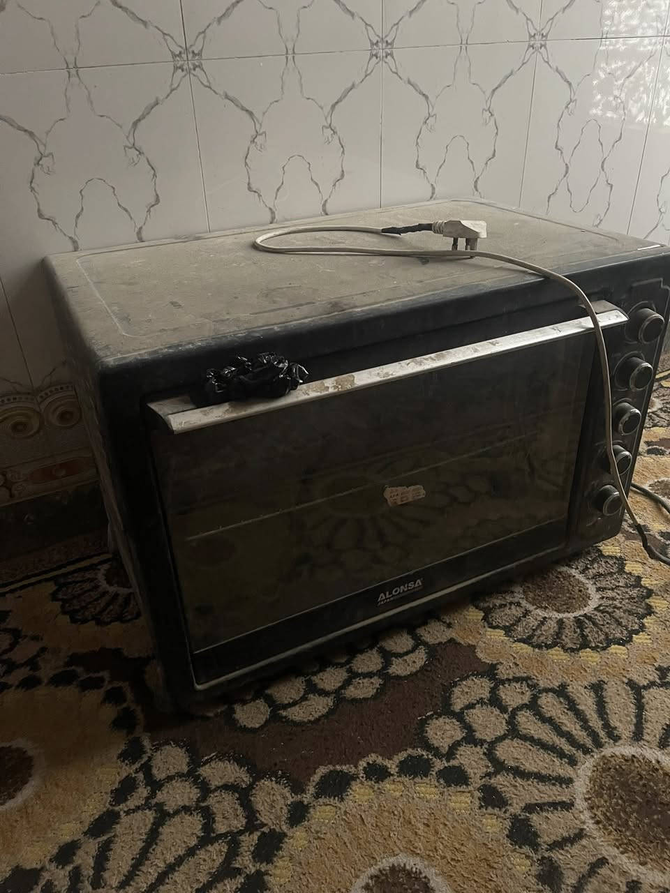 السلام عليكم.غسال+اوفن حجم كبير+ طباخات + تنور . للبيع كلهن شرط شغل ع الفحص ونظافه . عنوان شطره ع الخولي حي شرطه . للتواصل ***********
