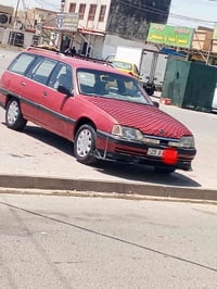 اوبل اوميكا استيشن حجم 20 م 1991 بسمي لبيع أو مراوس مع BMW700 07708500...