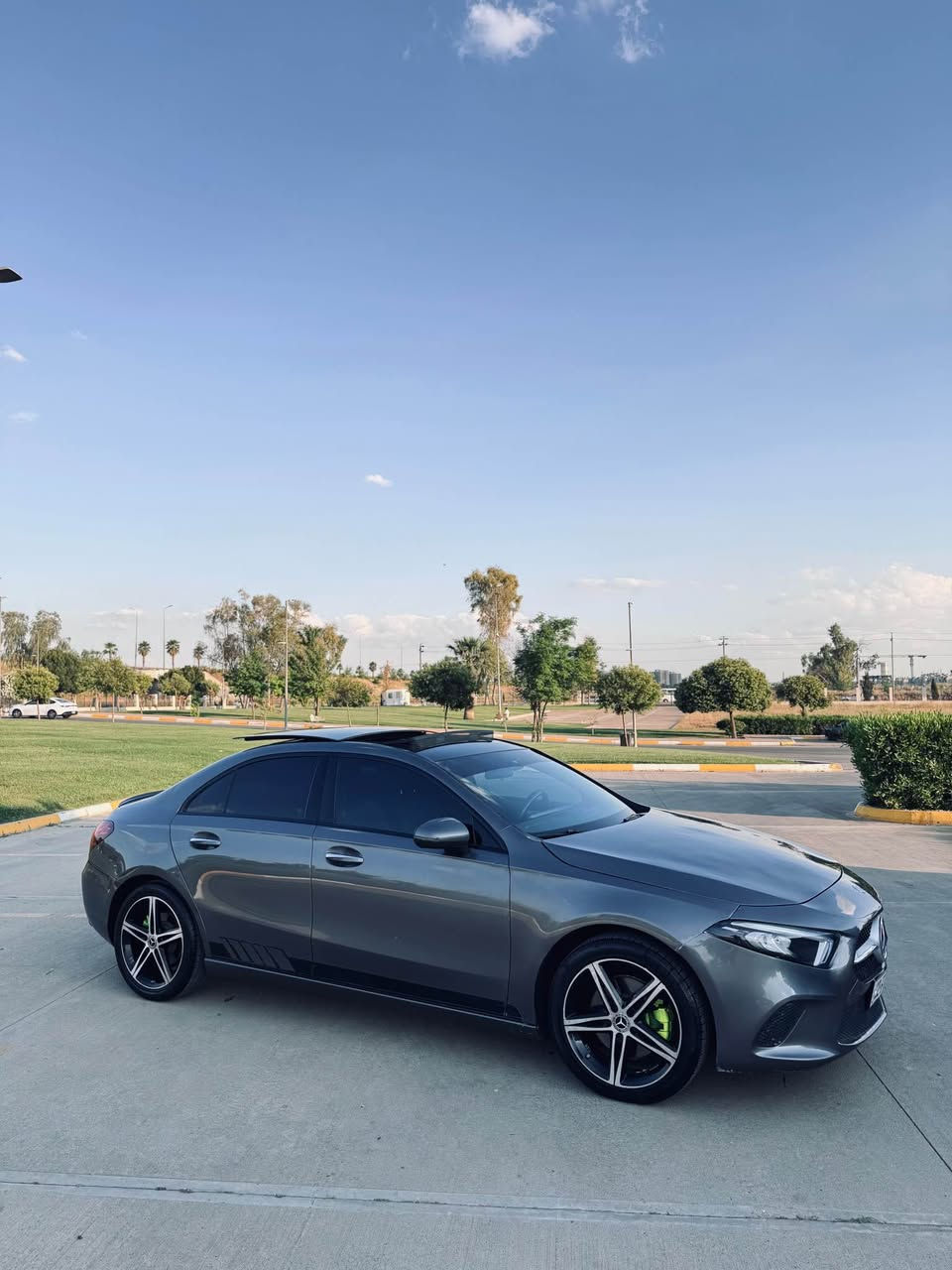 Mercedes Benz A220 2021
فول مواصفات 
٦ قطعات مصبوغ بدون دواخل بدون ارباك
كير محرك بشرط 
سعر : ١٦٨ و مجال
*********** WhatsApp

——————
٦ پارچەی سبوغە بەبێ داخیلی بەبێ ئێرباگ
گێر و مەکینە بەشەرت
نرخ : ١٦٨ و مجال
*********** WhatsApp أربيل, العراق
