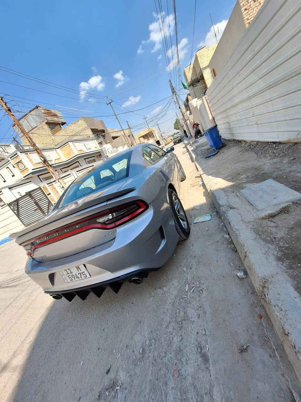 سلام عليكم
چارجر ١٦ فور ويل 
حادثه امامي بس خشم شاصي 
أيمن بيت تصليح فقط 
سياره بل عراقي بيه شخوط أو جراد  بس بدون ضربه بيع او مراوس 
حزام عله أيدي سويته شغل مرتب 
سعر 160 بيه مجال شي قليل 
بغداد رقمي ***********
