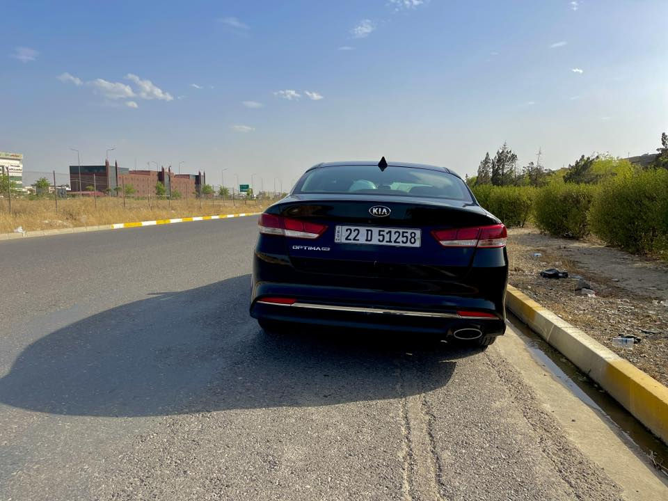 كيا اوبتيما٢٠١٨ مواصفات Fe
٣ سستم ECO-SPORT-NORMAL 
اللون  أسود ,الماكينة٢.٤ , اللون الداخلي أسود , الكاميرا الخلفية ، تحديد سرعة ، سكان فوليوم ، سستم ABS ، شاشة كبيرة ، سستم Car play.
٦١،٠٠٠میل ماشية.

بوينت بدل و صبغ جملخ خلف السائق صبغ شوية داخل الصندوق او بدل بدنه امامي
الارباك كلها سليمة 
السعر١٢٣$ وفيها شوية معاملة

***********

کیا ئۆپتیما ٢٠١٨ مواسەفات Fe
٣ سیستەم ECO-SPORT-NORMAL
ڕەنگی رەش ، مەکینە ٢.٤ ،ناو ڕەش  , کامێرای دواوە  و تەحدید سورعە ، سوکان ڤۆلیۆم 
سیستەمی دژە خلیسک ـ شاشە گەورە سیستەمی Car Play.
٦١.٠٠٠ رۆشتووە
بۆنیت گۆڕاوە پارچەی ڕەش و سبوغ کراوەتەوە و چەملخی دواوەی سایەق بۆیاخە کەمێک ناو سندوقی گرتووە وە بەدەنەی گۆڕاوە .
هەموو ئێرباگەکانی سەلامەتن .
123 وەرەقە $ و کەمێک مامەڵە  .......
***********
